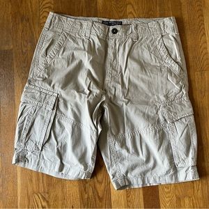 American eagle cargo shorts longer length size 38 color: khaki